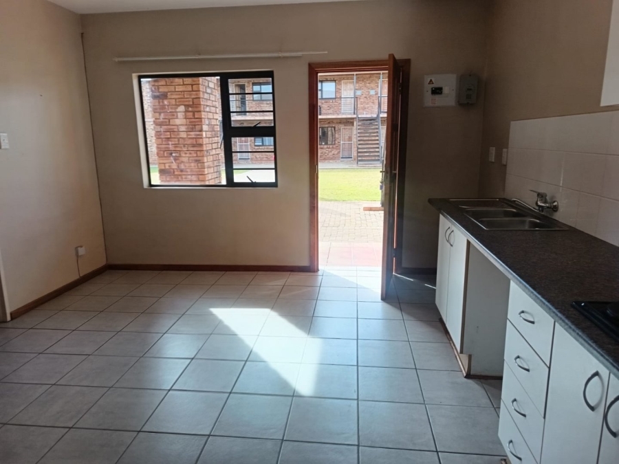 1 Bedroom Property for Sale in Rhodesdene Northern Cape